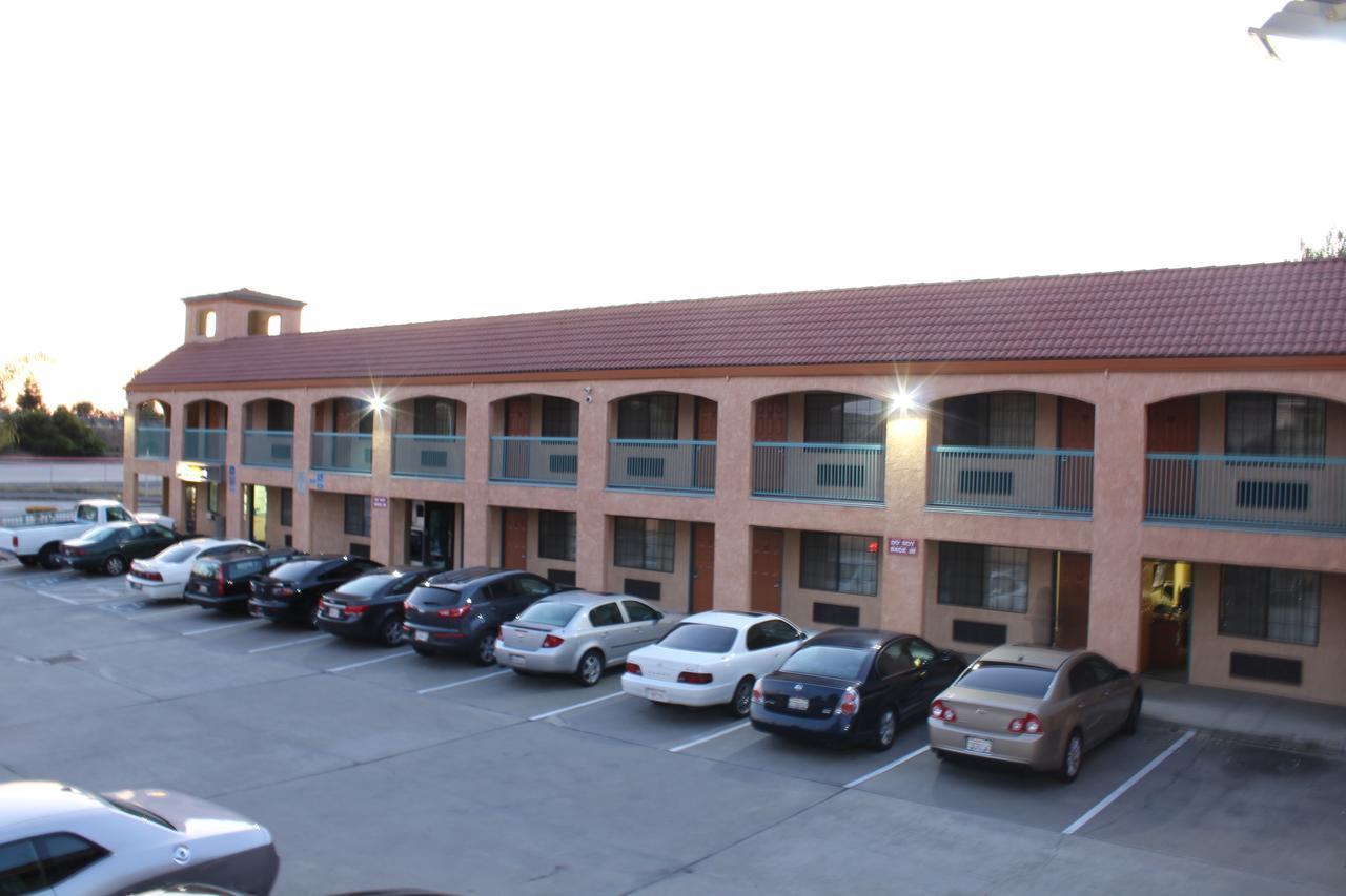 Travelers Inn Кастро-Вэлли Номер фото